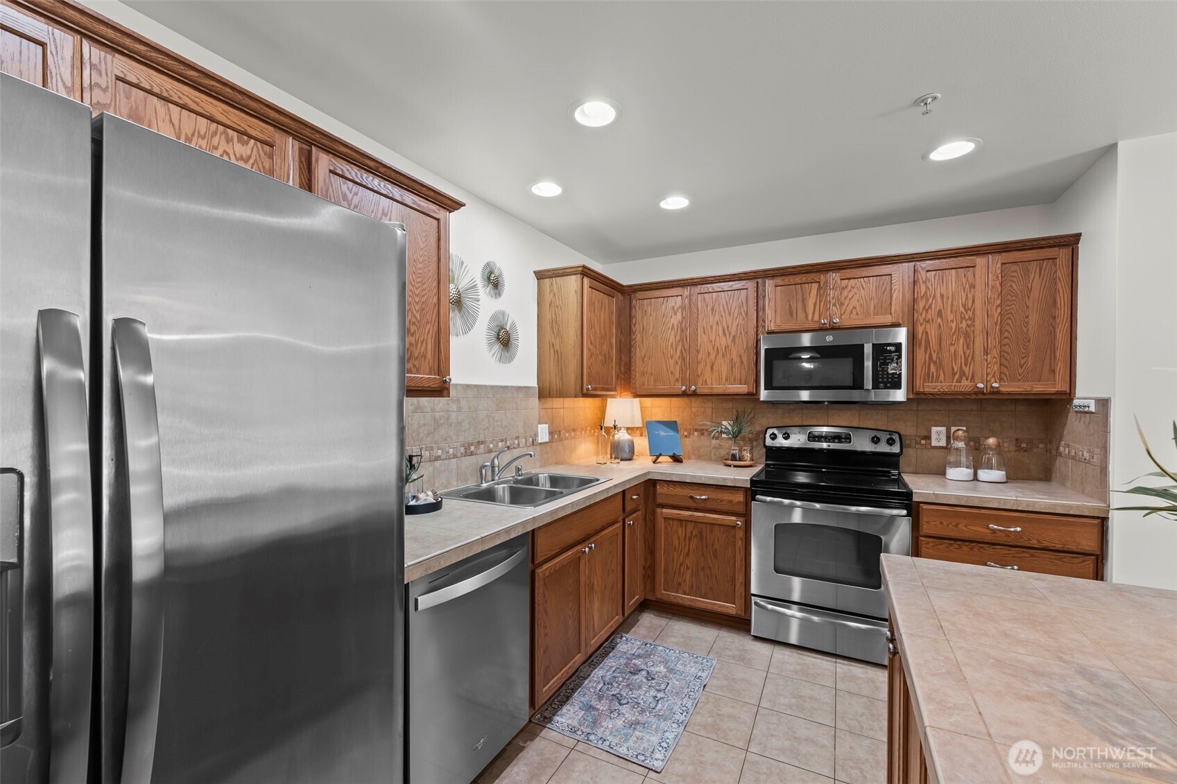 1411 Evergreen Park Drive SW #201, Olympia, WA 98502