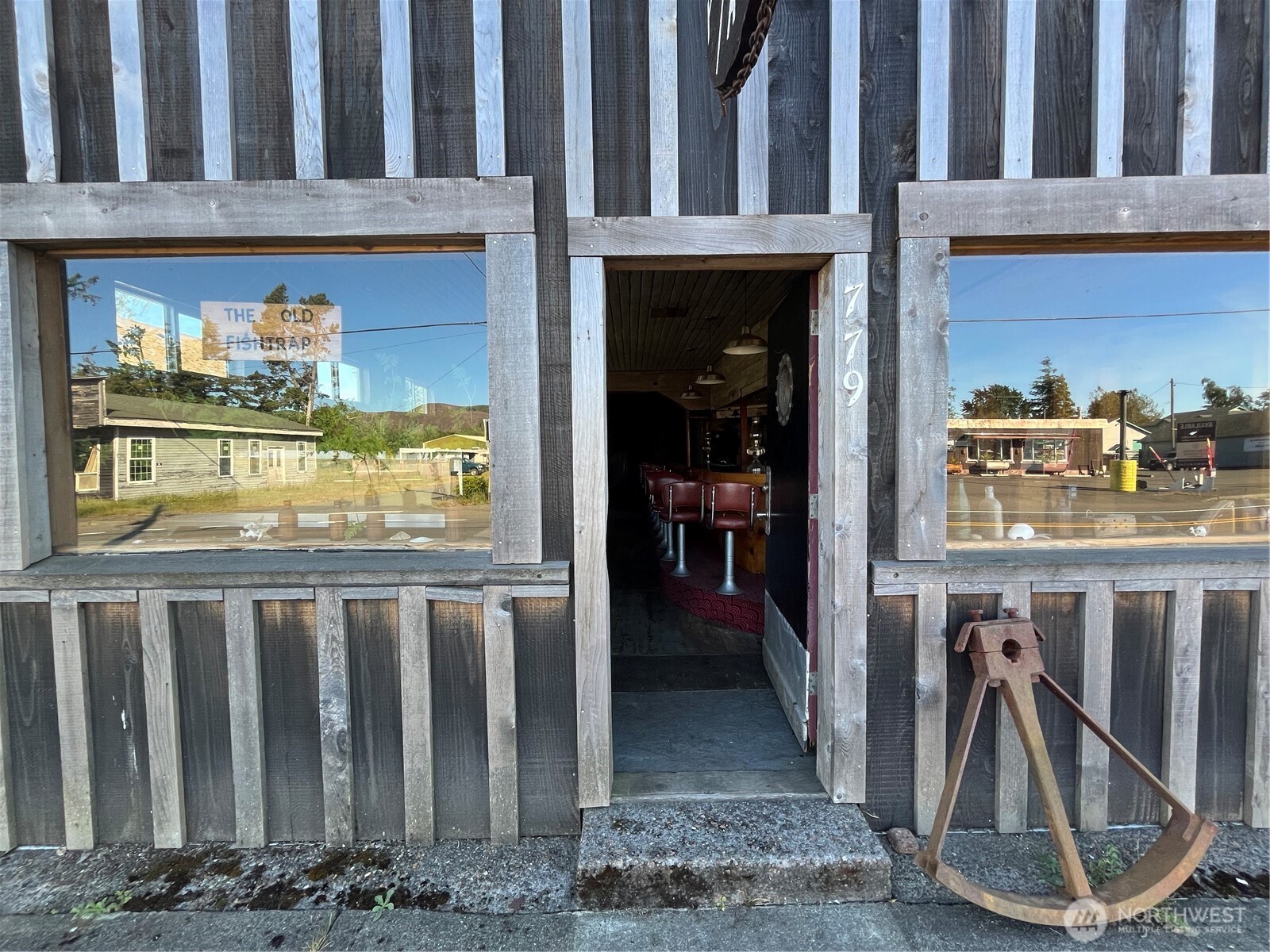 779 State Route 101 , Chinook, WA 98614