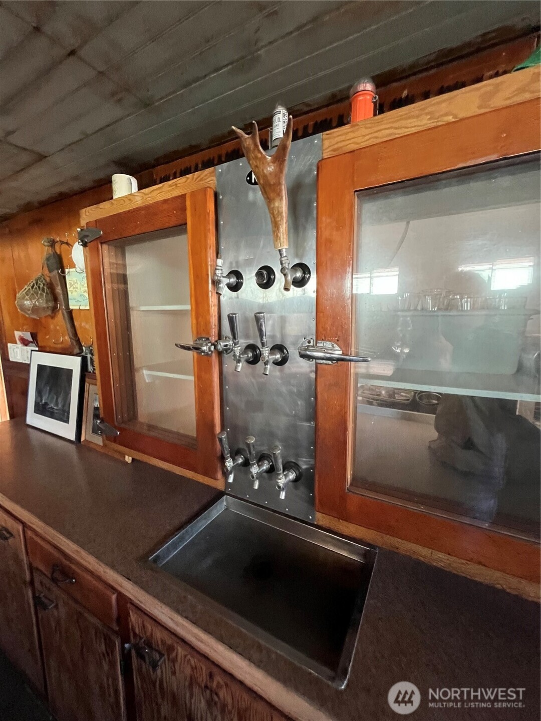 779 State Route 101 , Chinook, WA 98614