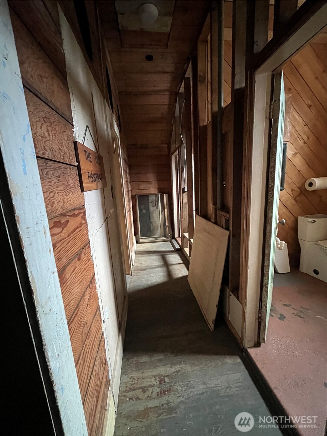 779 State Route 101 , Chinook, WA 98614