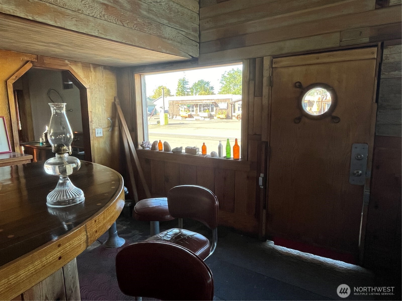 779 State Route 101 , Chinook, WA 98614