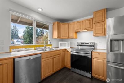 15722 16th Avenue Ct E, Tacoma, WA 98445 - Photo 8