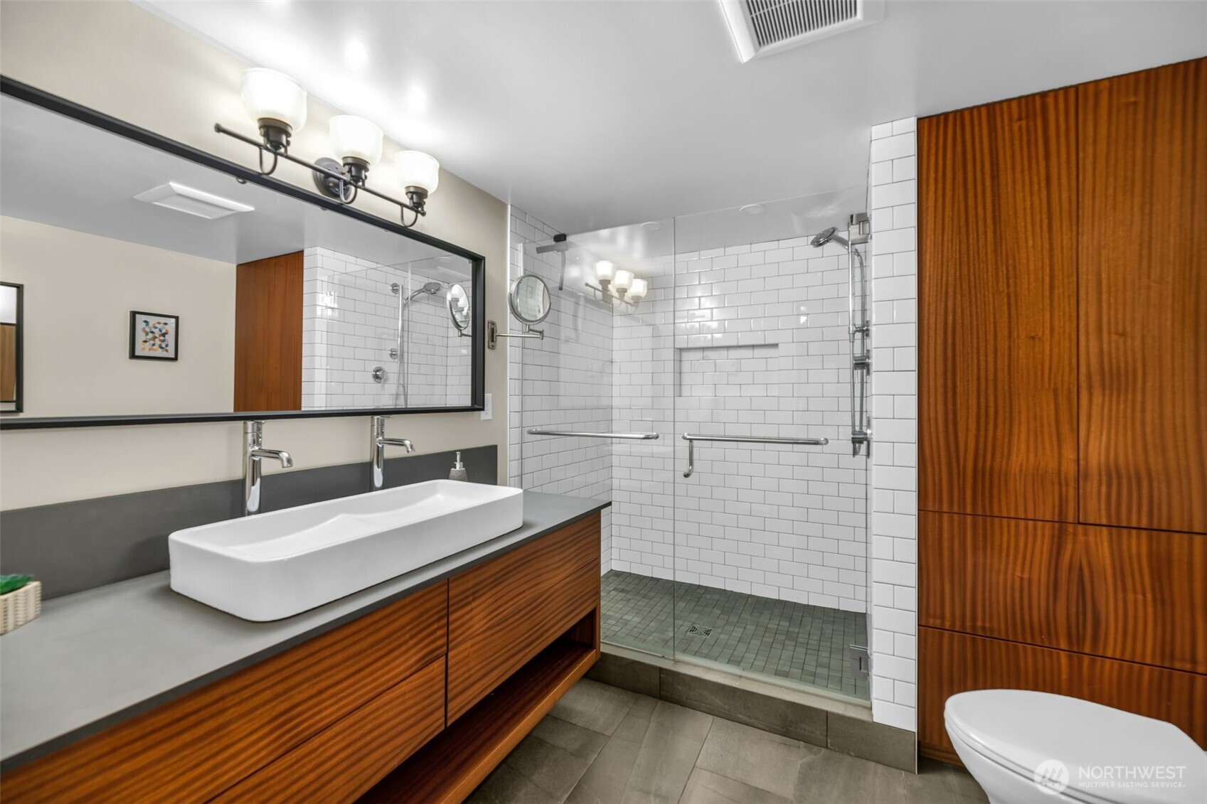 3206 22nd Avenue W, Seattle, WA 98199