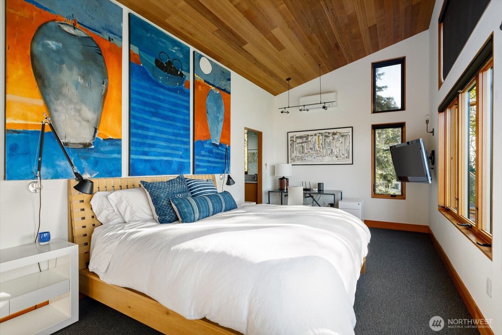 7683 Maxwelton Road , Clinton, WA 98236