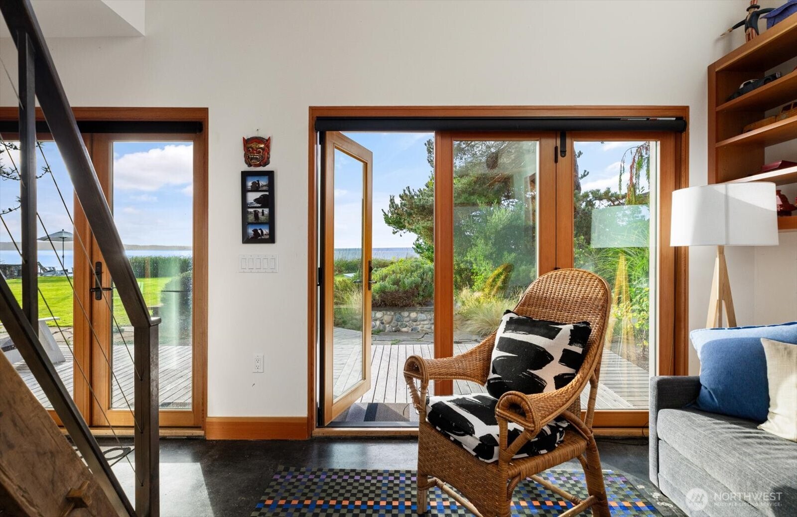 7683 Maxwelton Road , Clinton, WA 98236