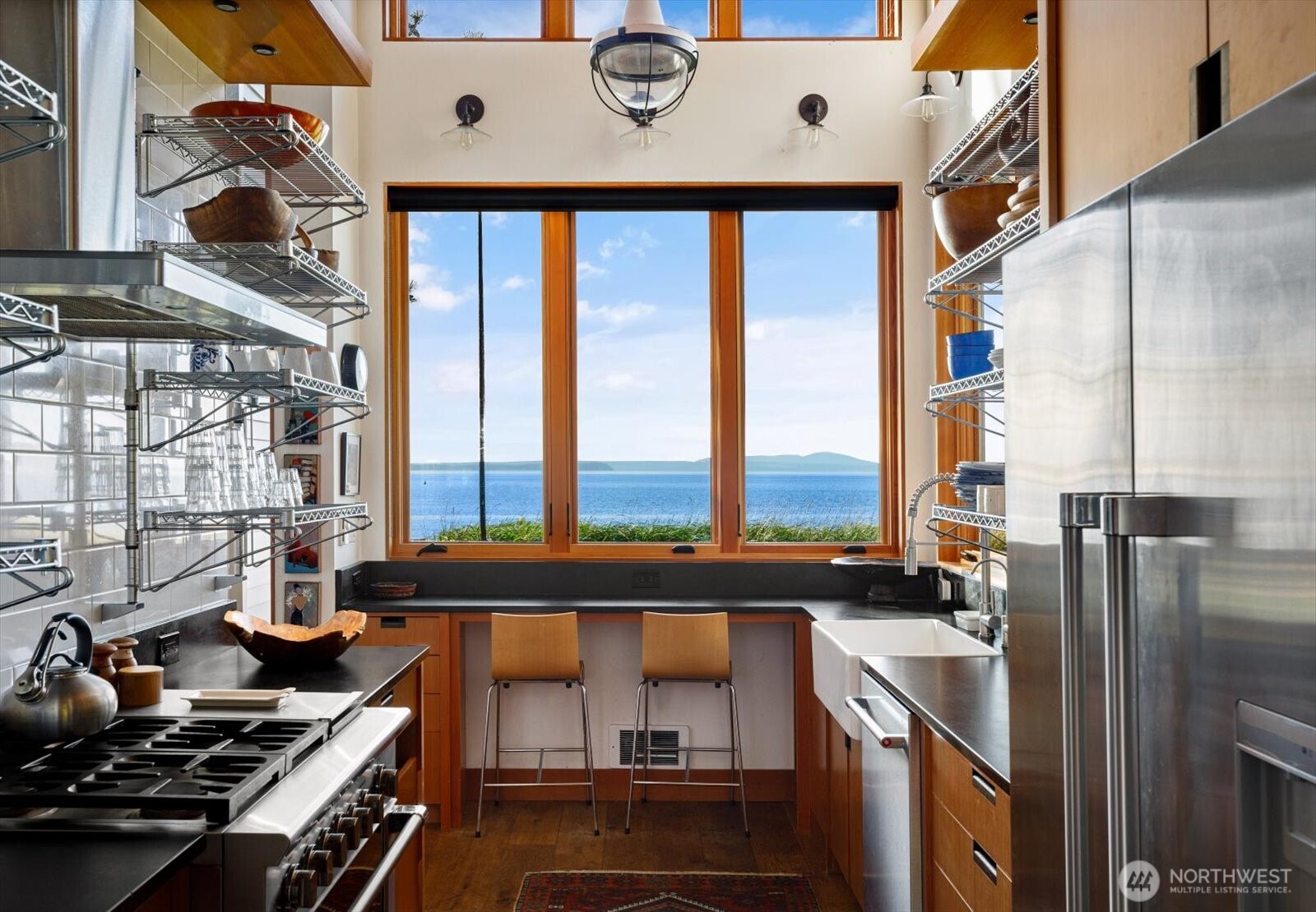 7683 Maxwelton Road , Clinton, WA 98236