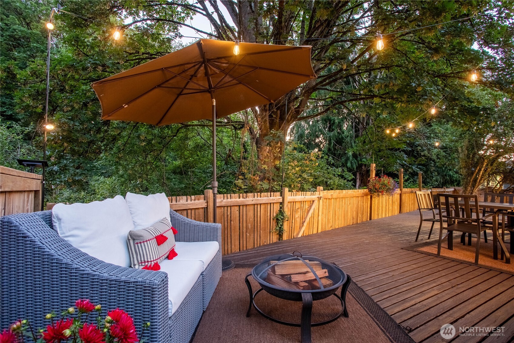 7169 18th Avenue SW, Seattle, WA 98106