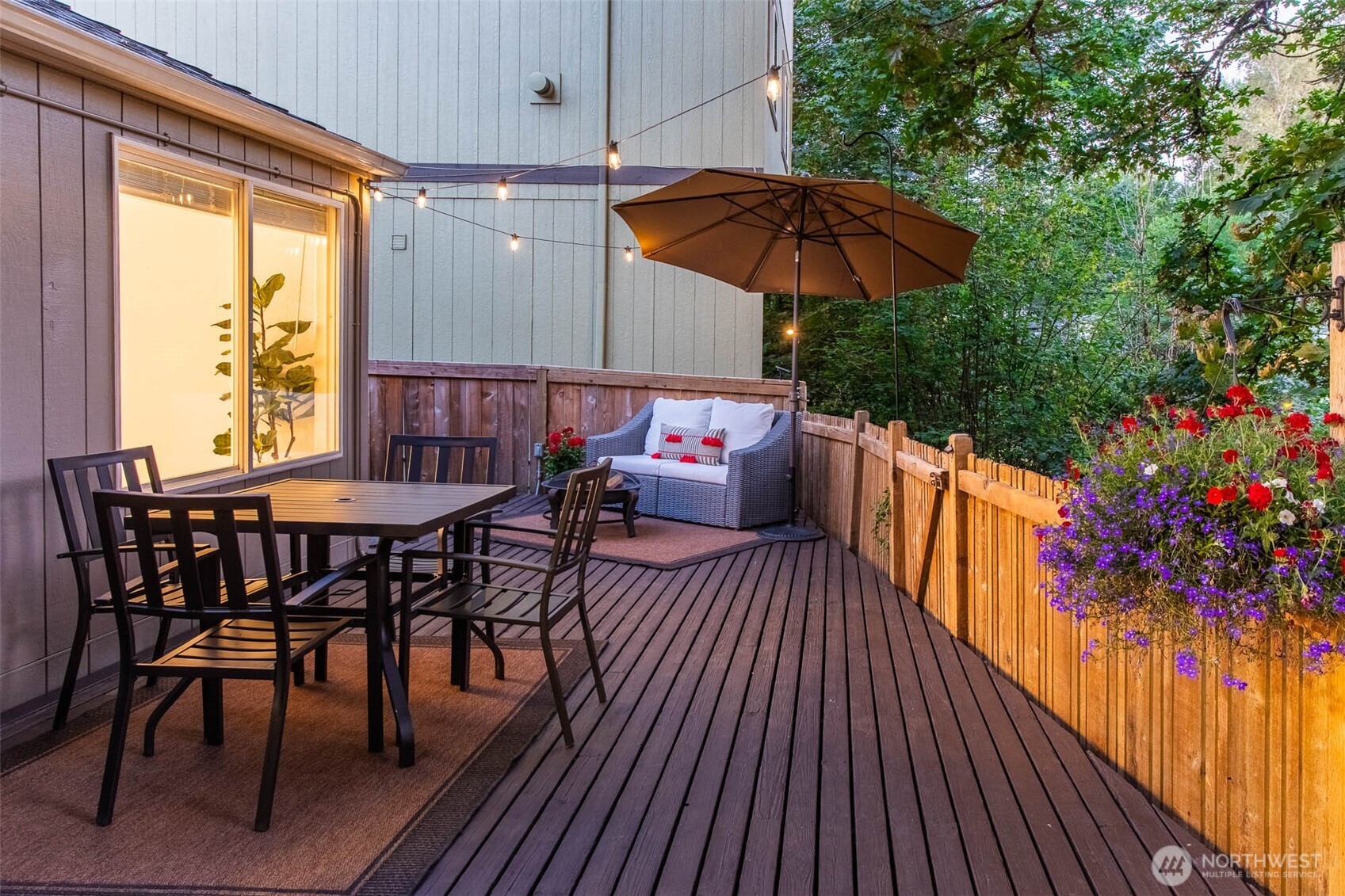 7169 18th Avenue SW, Seattle, WA 98106