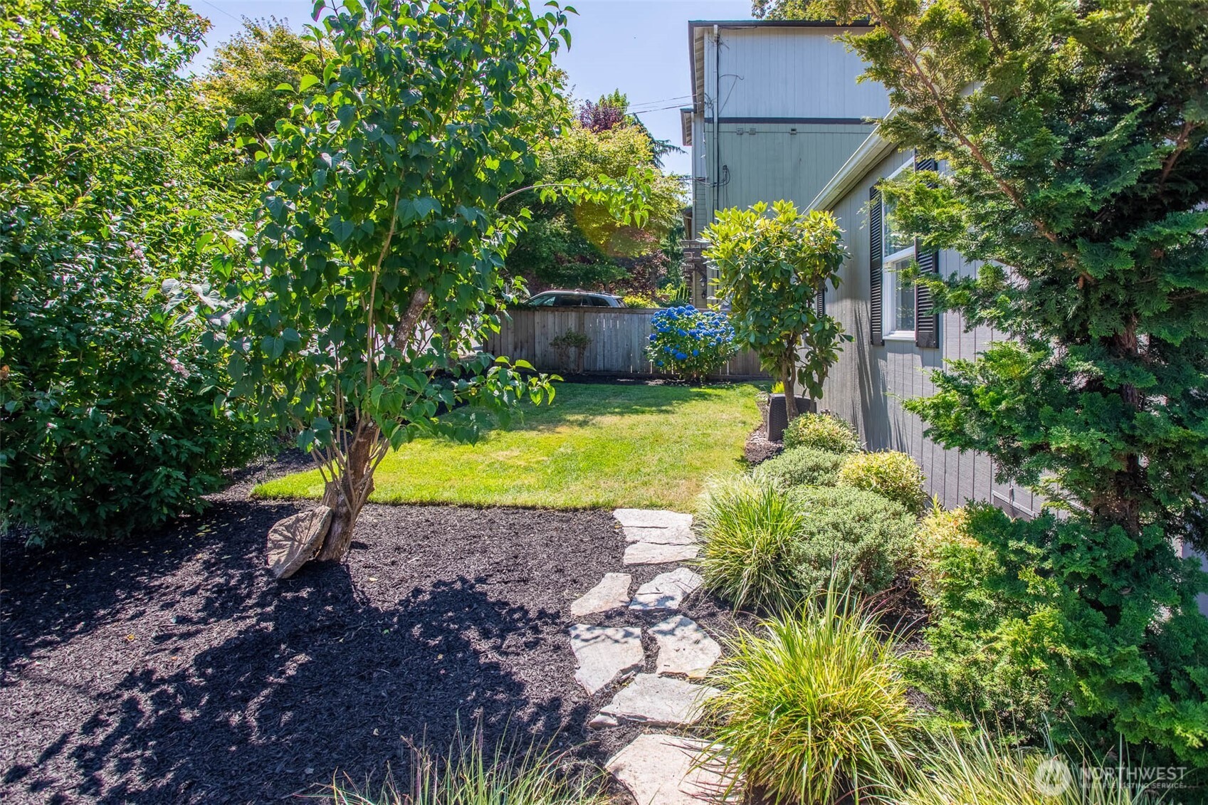 7169 18th Avenue SW, Seattle, WA 98106