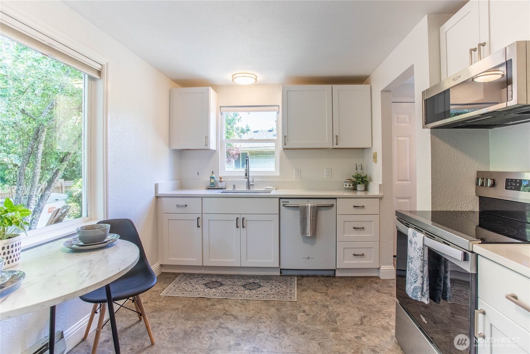 7169 18th Avenue SW, Seattle, WA 98106