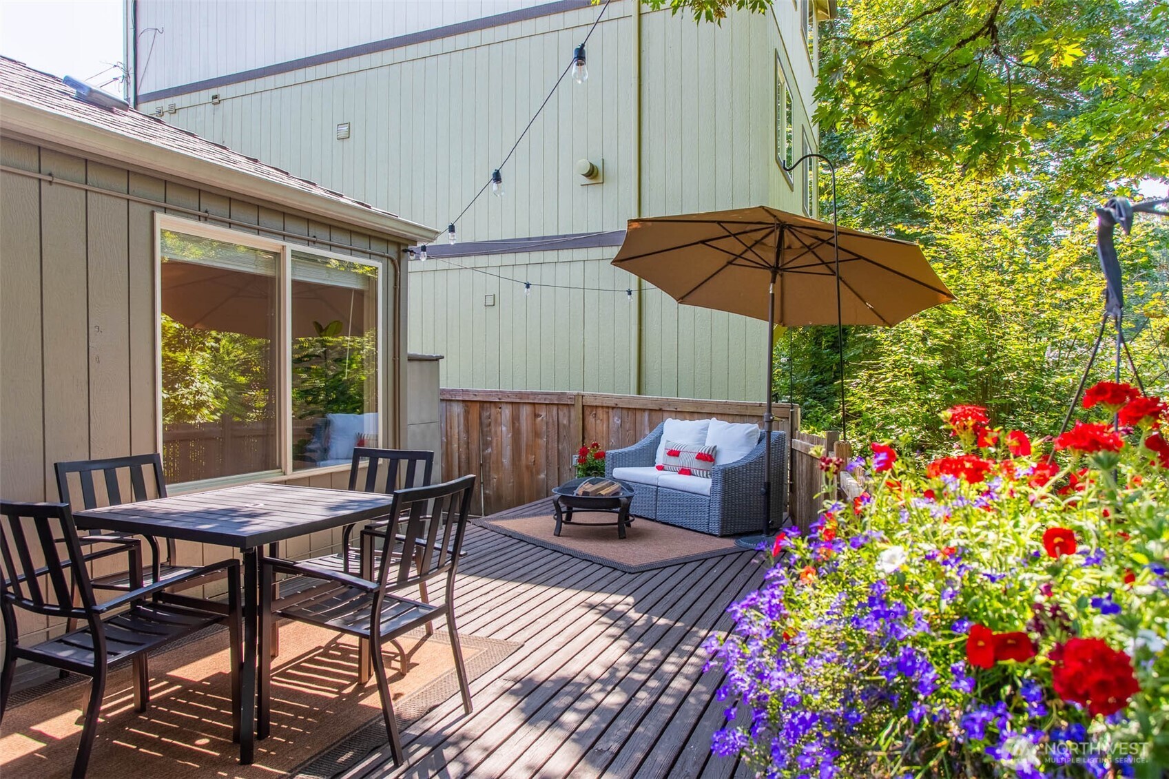 7169 18th Avenue SW, Seattle, WA 98106