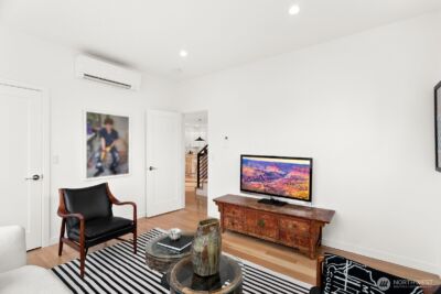 10419 41st Avenue SW, Seattle, WA 98146 - Photo 18