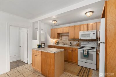 3012 17th Street , Bremerton, WA 98312 - Photo 9