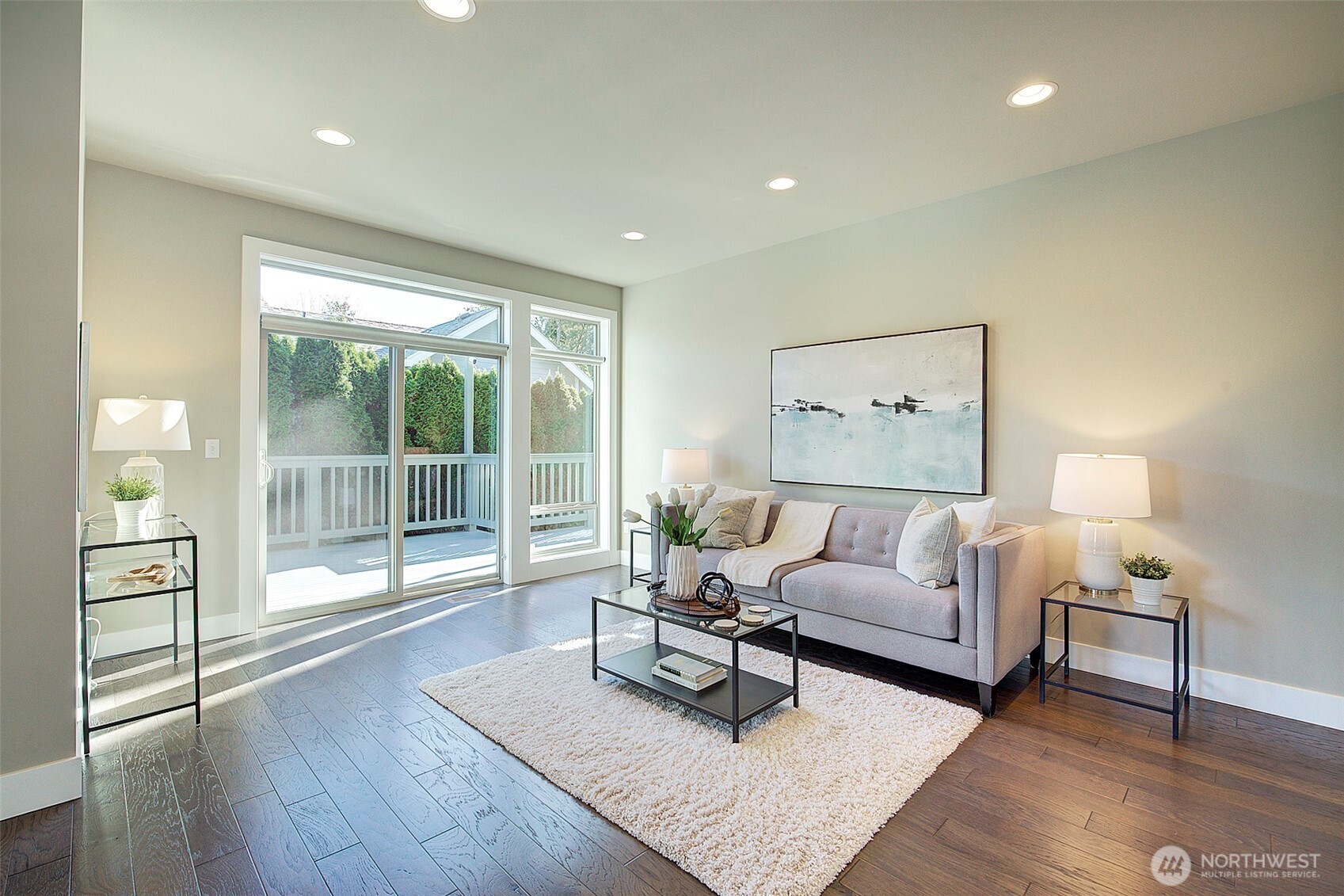 10010 Densmore Avenue N, Seattle, WA 98133