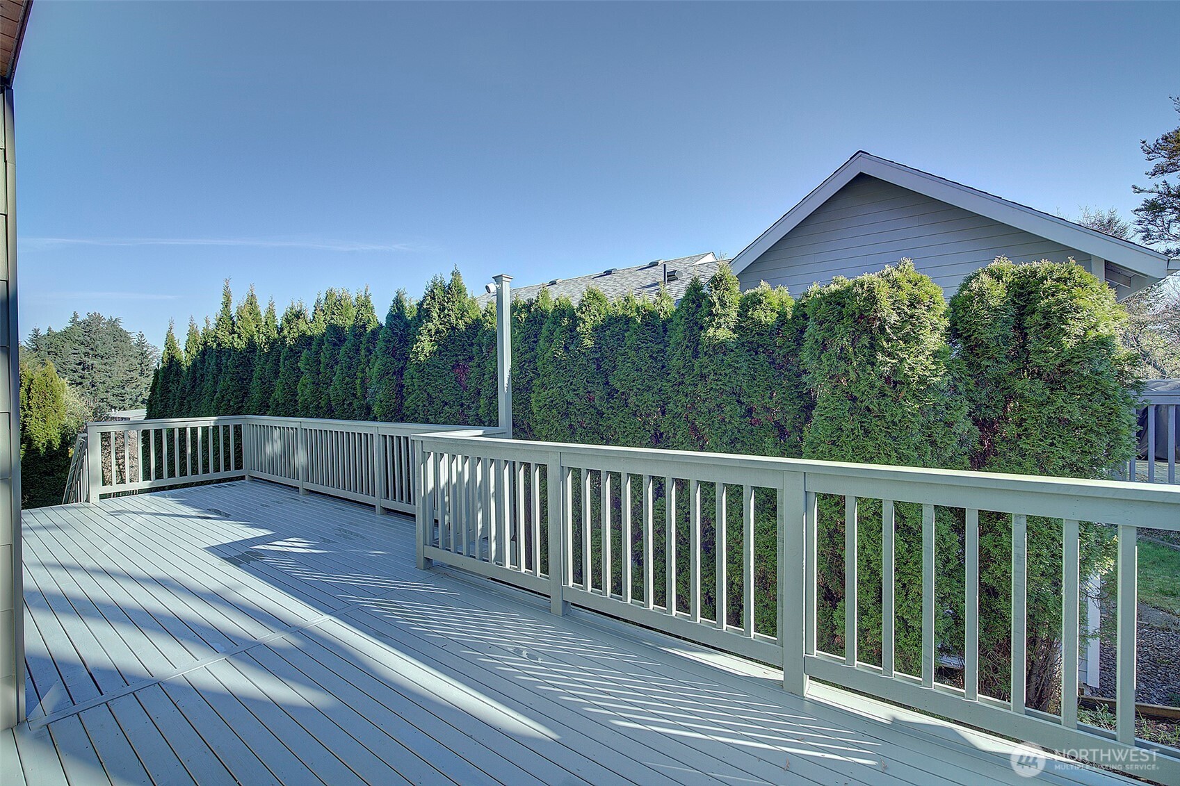 10010 Densmore Avenue N, Seattle, WA 98133