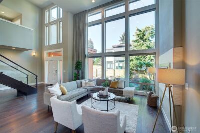 10010 Densmore Avenue N, Seattle, WA 98133 - Photo 6