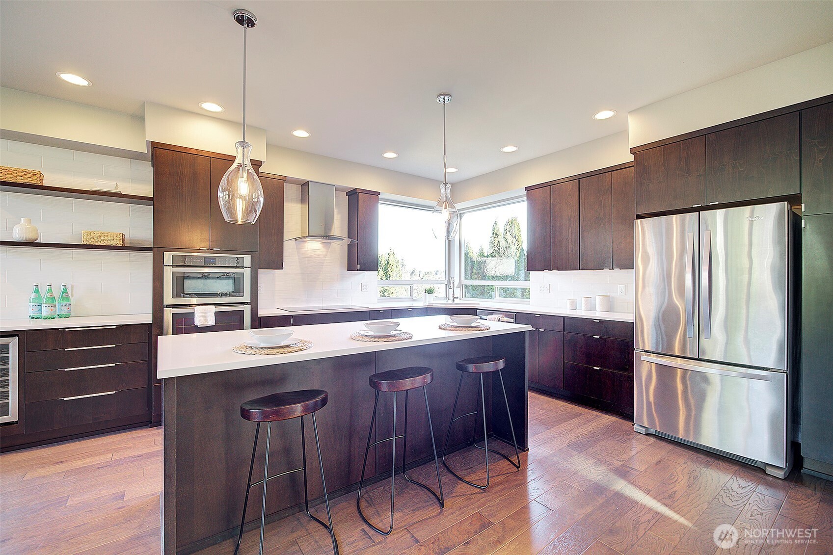 10010 Densmore Avenue N, Seattle, WA 98133