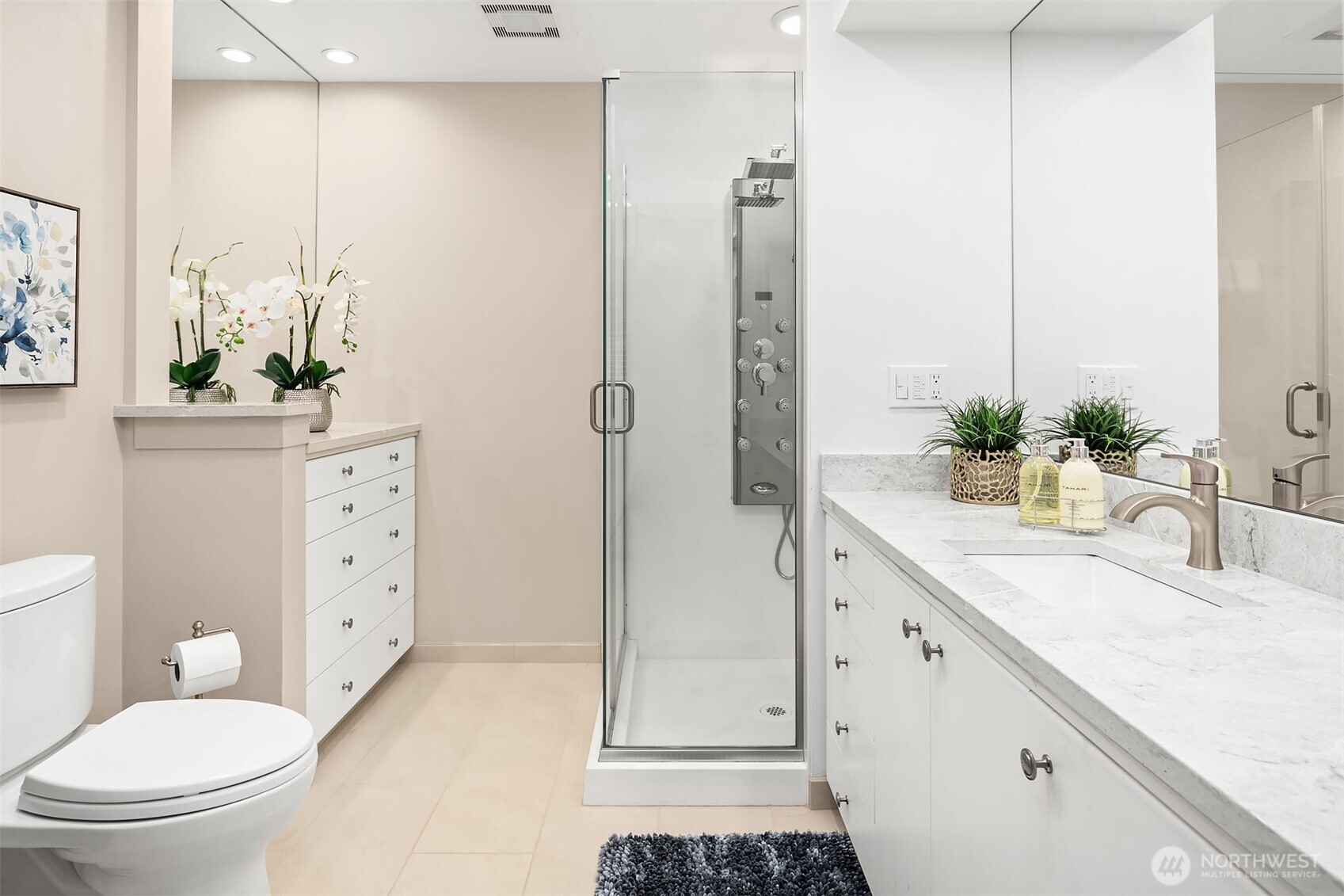 379 101st Avenue SE, Bellevue, WA 98004