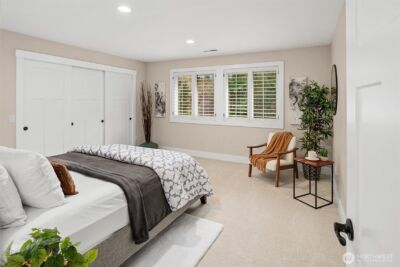 379 101st Avenue SE, Bellevue, WA 98004 - Photo 21