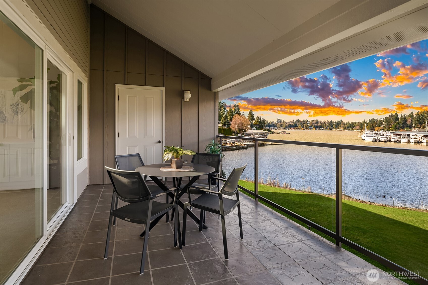 379 101st Avenue SE, Bellevue, WA 98004