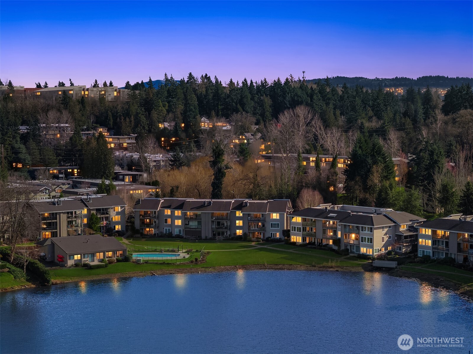 379 101st Avenue SE, Bellevue, WA 98004