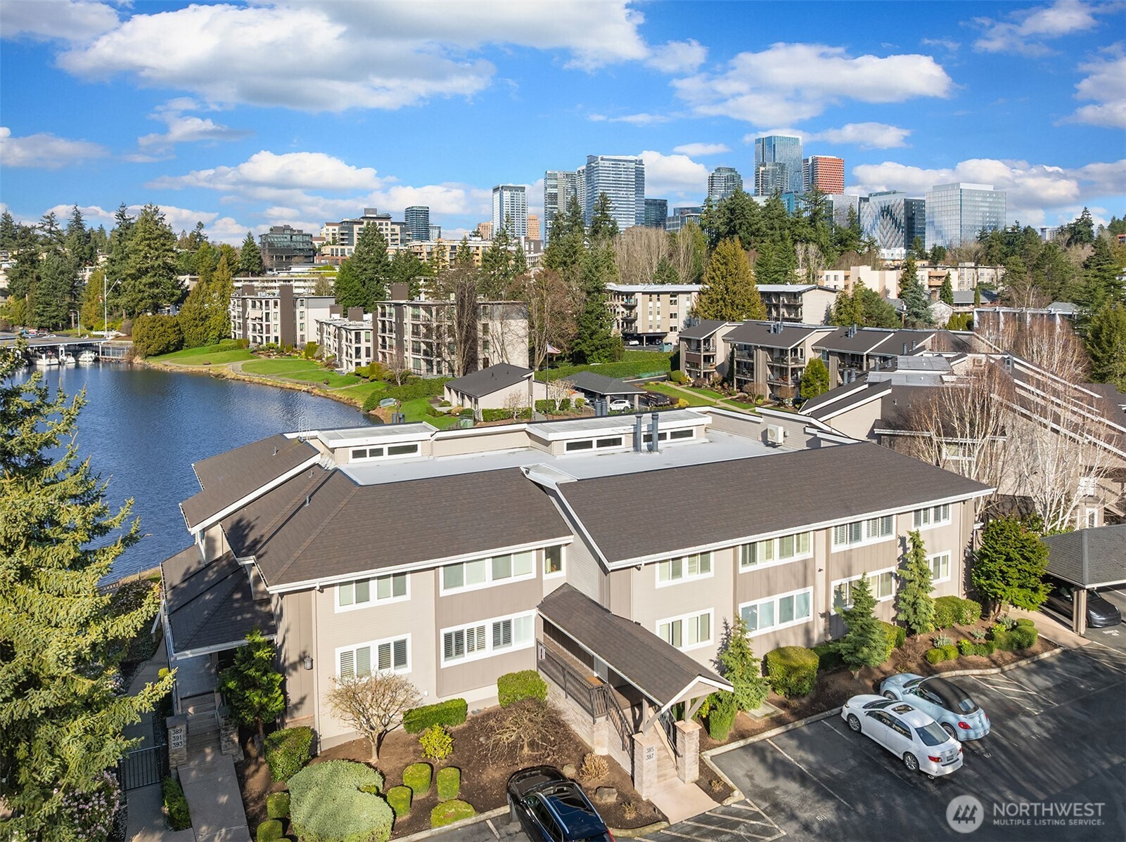 379 101st Avenue SE, Bellevue, WA 98004