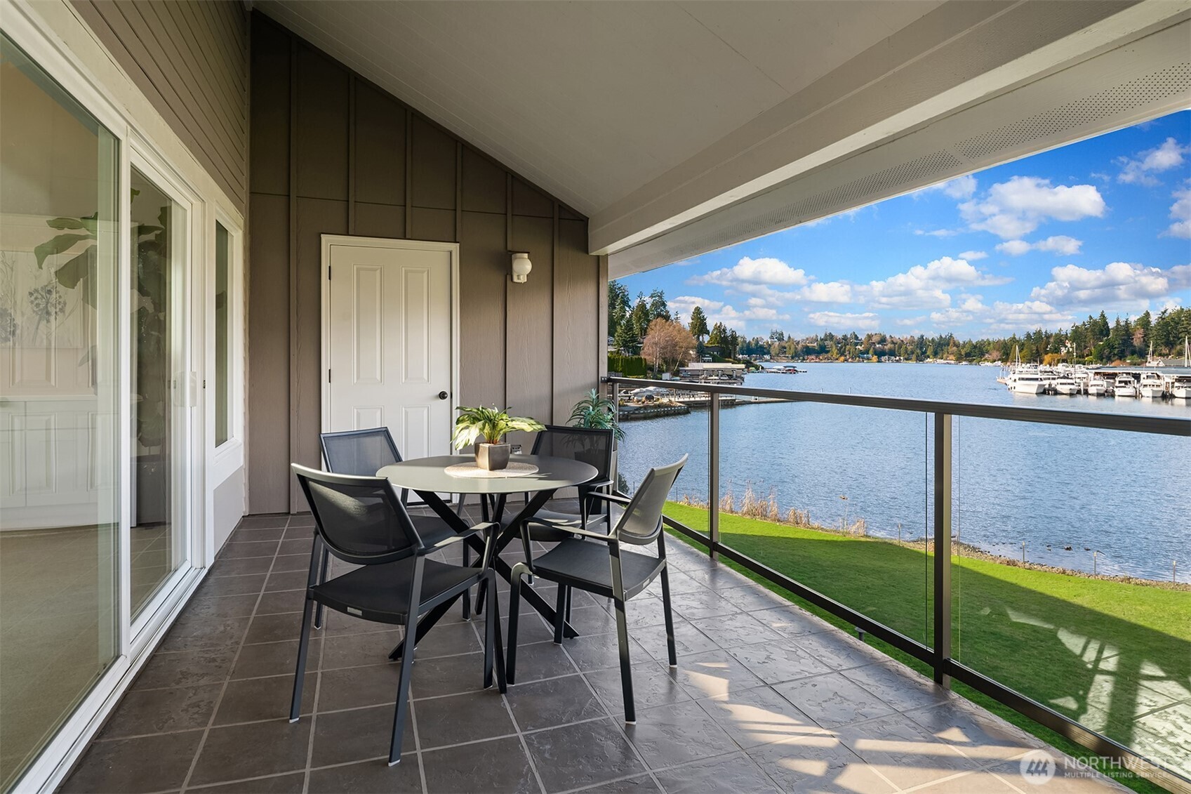 379 101st Avenue SE, Bellevue, WA 98004