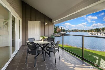 379 101st Avenue SE, Bellevue, WA 98004 - Photo 6