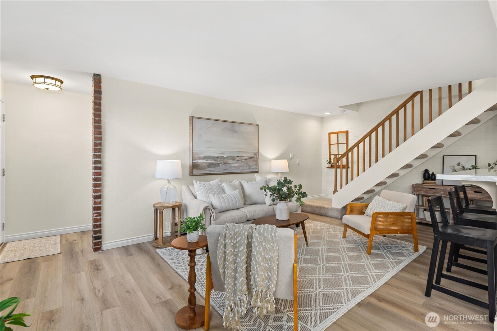 410 214th Street SW #B, Bothell, WA 98021