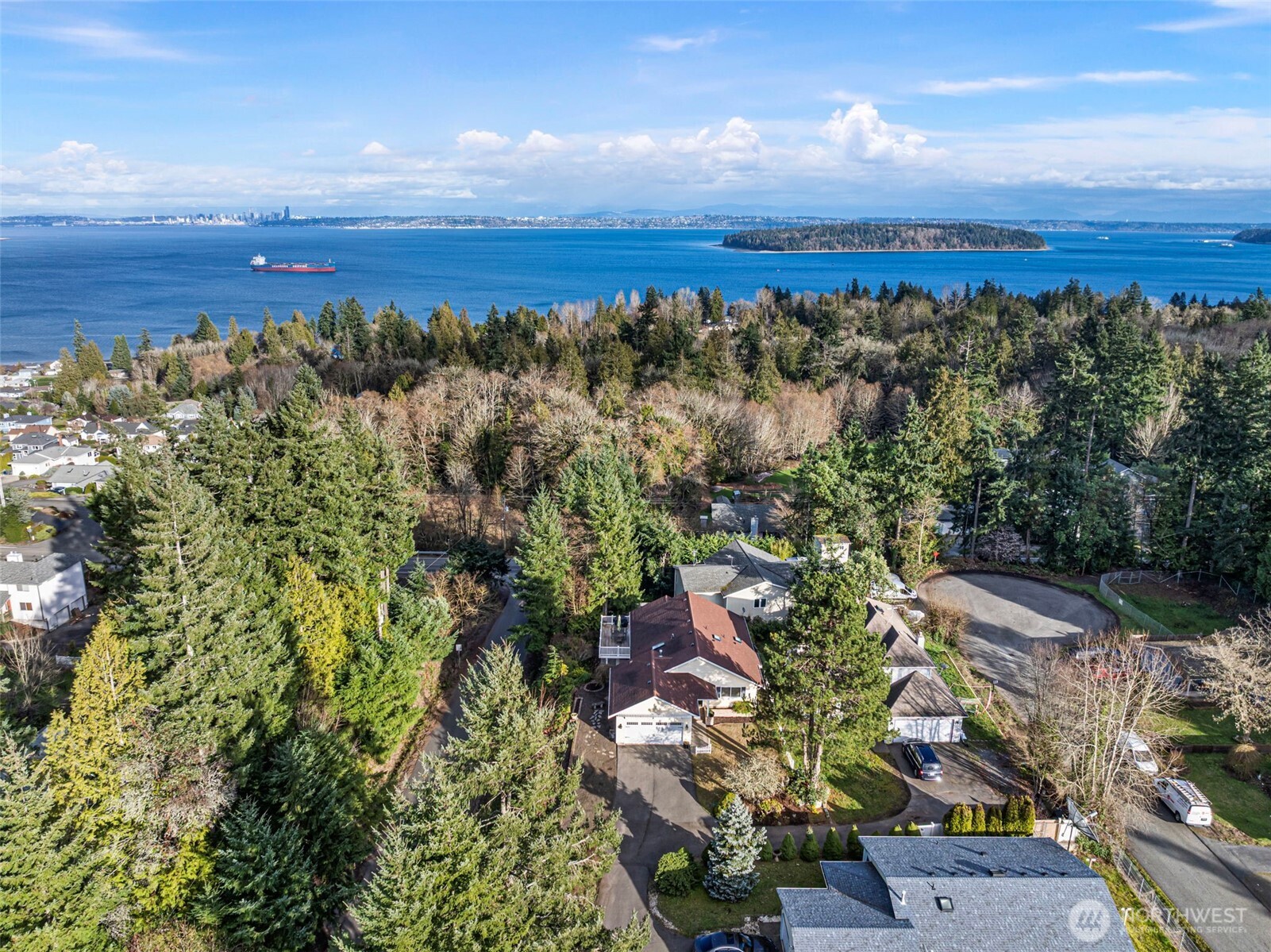 7331 E Center Street , Port Orchard, WA 98366