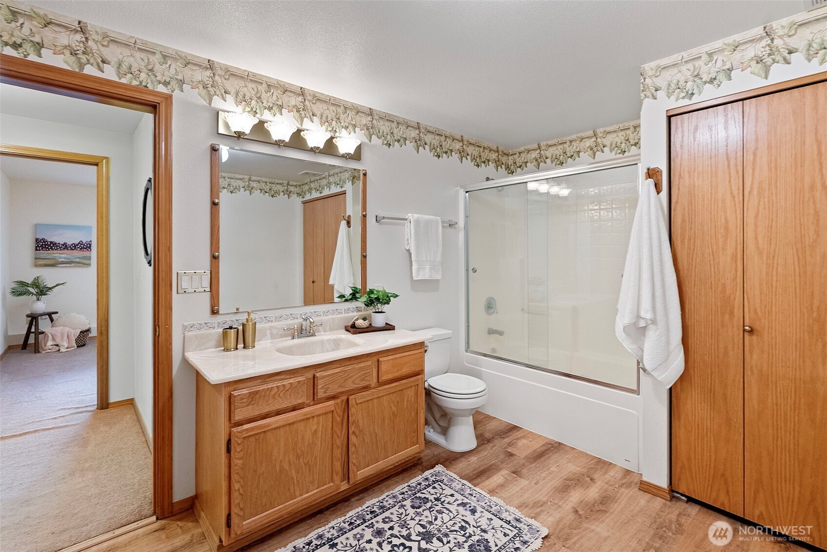 7331 E Center Street , Port Orchard, WA 98366