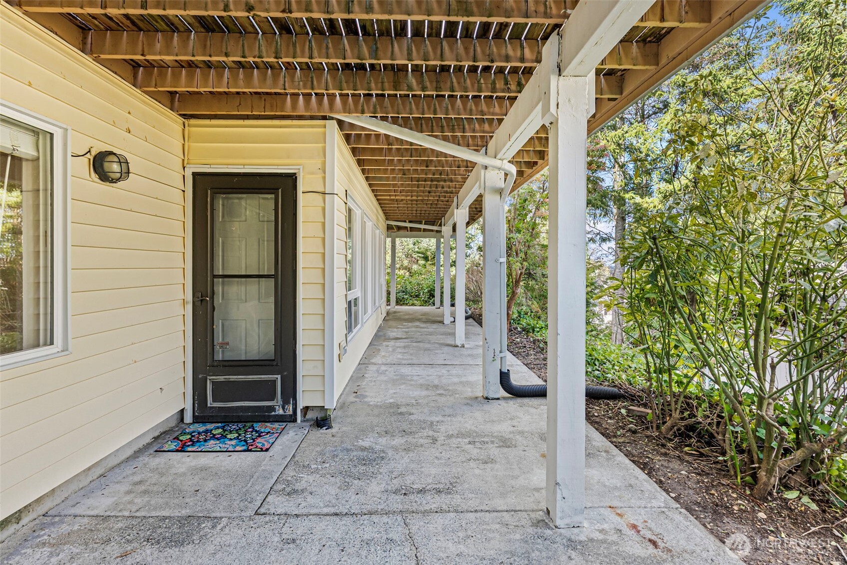 7331 E Center Street , Port Orchard, WA 98366