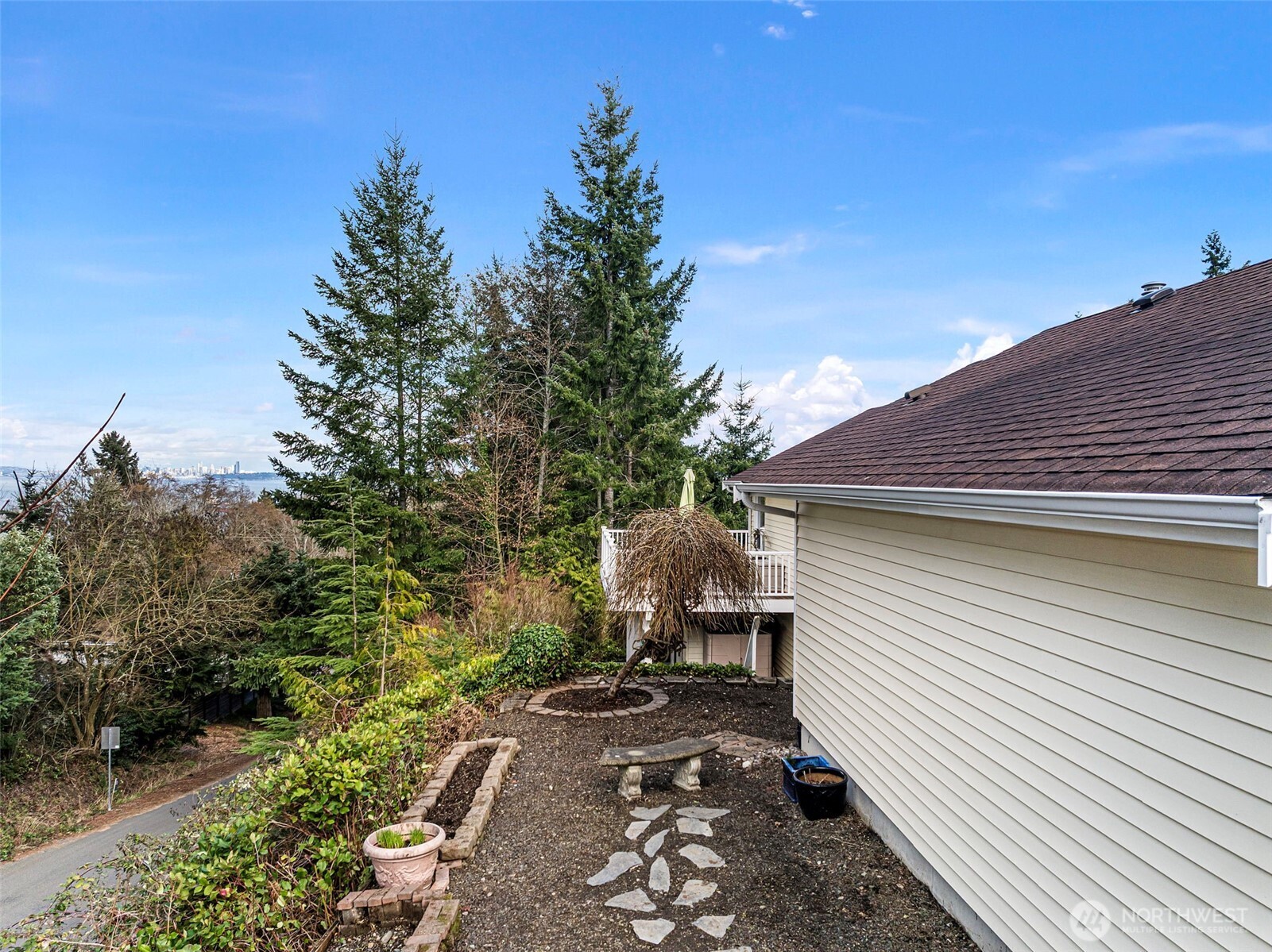 7331 E Center Street , Port Orchard, WA 98366