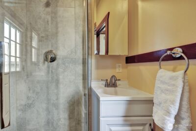 250 SE Andrews Street , Issaquah, WA 98027 - Photo 10