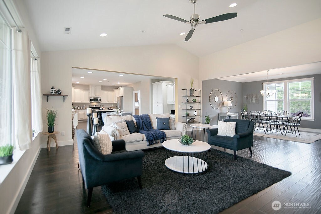 140 Nordstrom Lane , Kelso, WA 98626