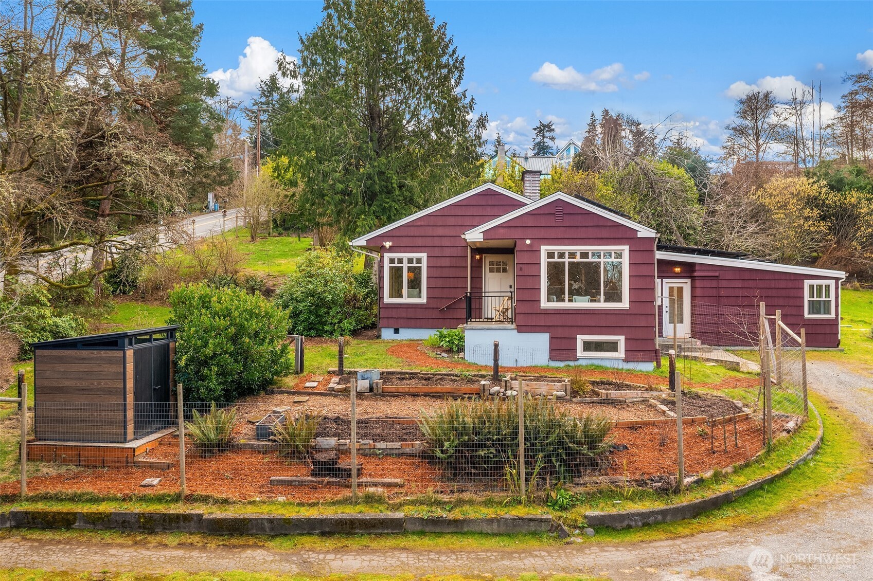 11305 103rd Avenue SW, Vashon, WA 98070