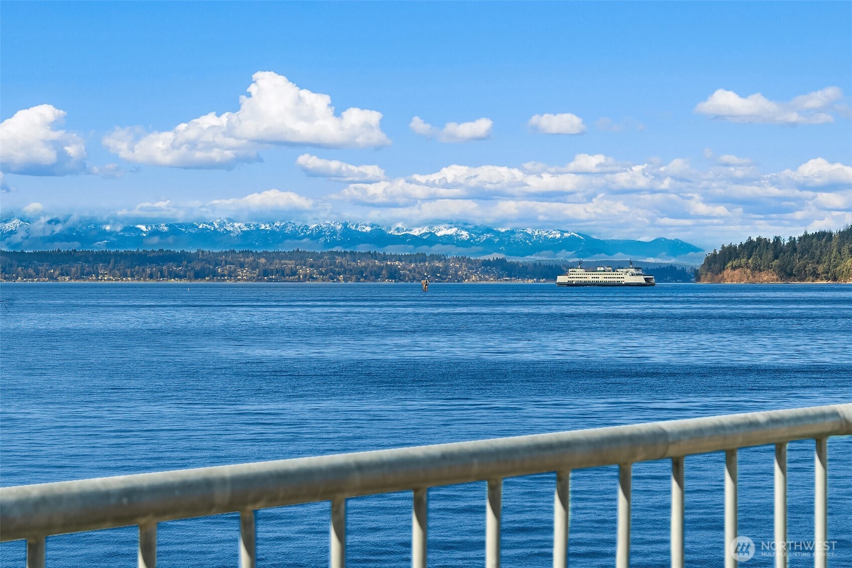 11305 103rd Avenue SW, Vashon, WA 98070