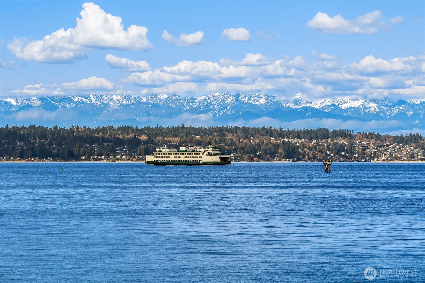 11305 103rd Avenue SW, Vashon, WA 98070