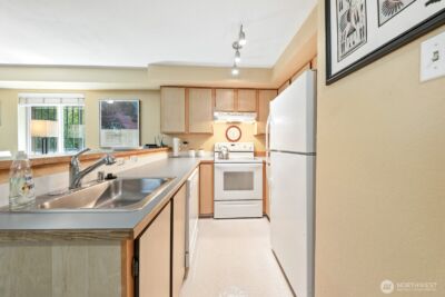 29 Etruria Street #B405, Seattle, WA 98109 - Photo 13