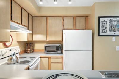 29 Etruria Street #B405, Seattle, WA 98109 - Photo 15