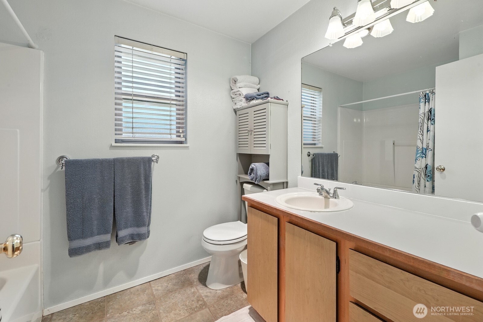 29 Etruria Street #B405, Seattle, WA 98109