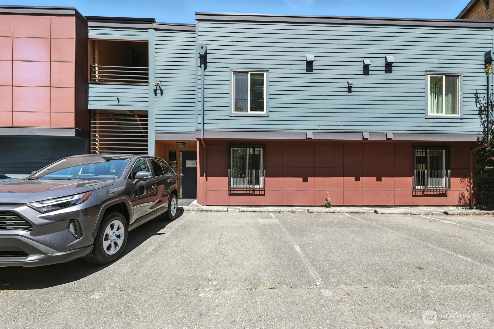 29 Etruria Street #B405, Seattle, WA 98109