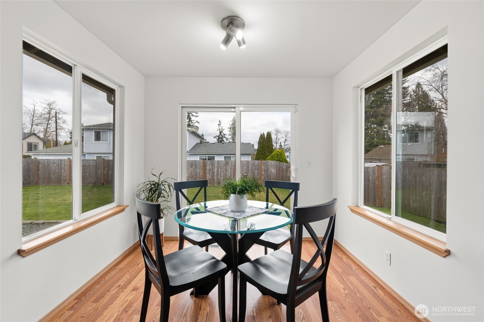 15919 55th Place W, Edmonds, WA 98026