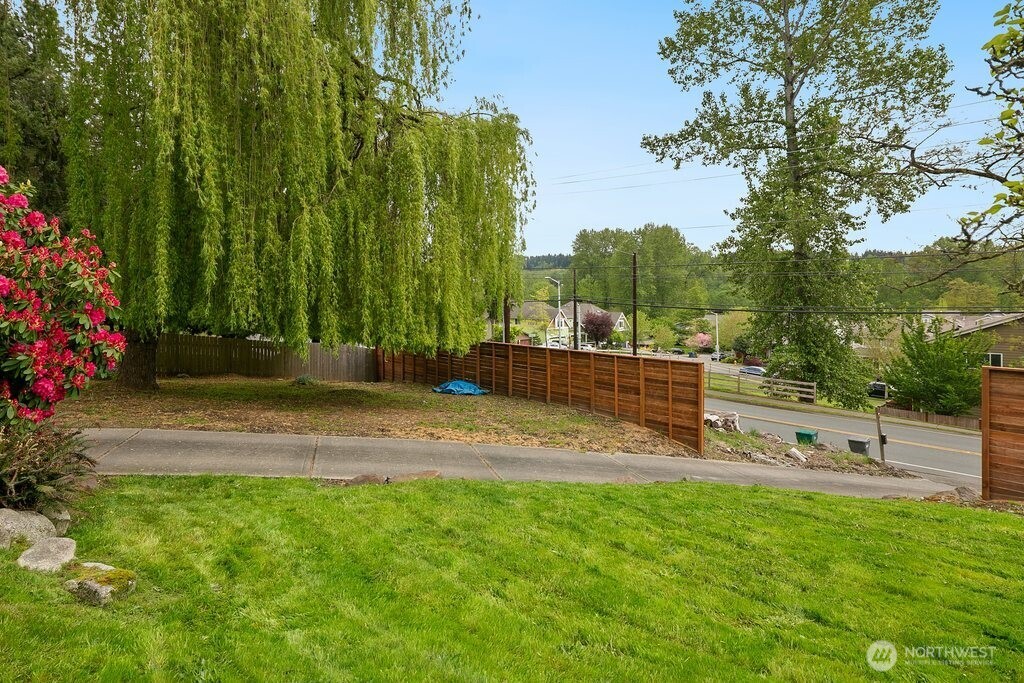 23716 Locust Way , Bothell, WA 98021