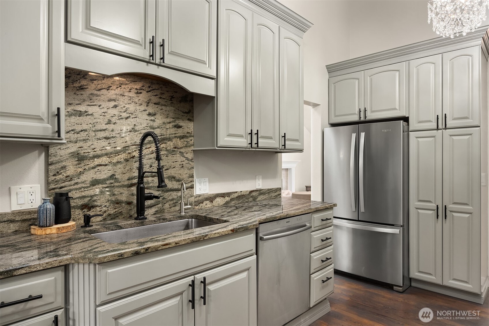 2305 NW Oakcrest Drive , Issaquah, WA 98027