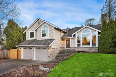 2305 NW Oakcrest Drive , Issaquah, WA 98027 - Photo 2