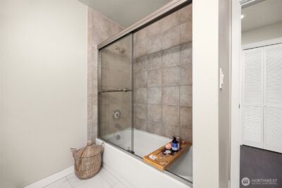 2305 NW Oakcrest Drive , Issaquah, WA 98027 - Photo 23