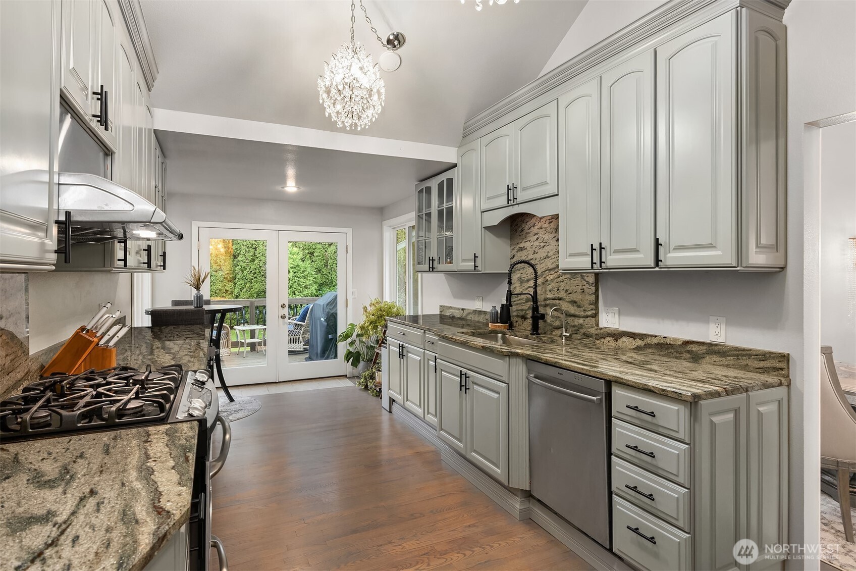 2305 NW Oakcrest Drive , Issaquah, WA 98027