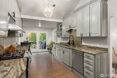 2305 NW Oakcrest Drive , Issaquah, WA 98027 - Photo 9