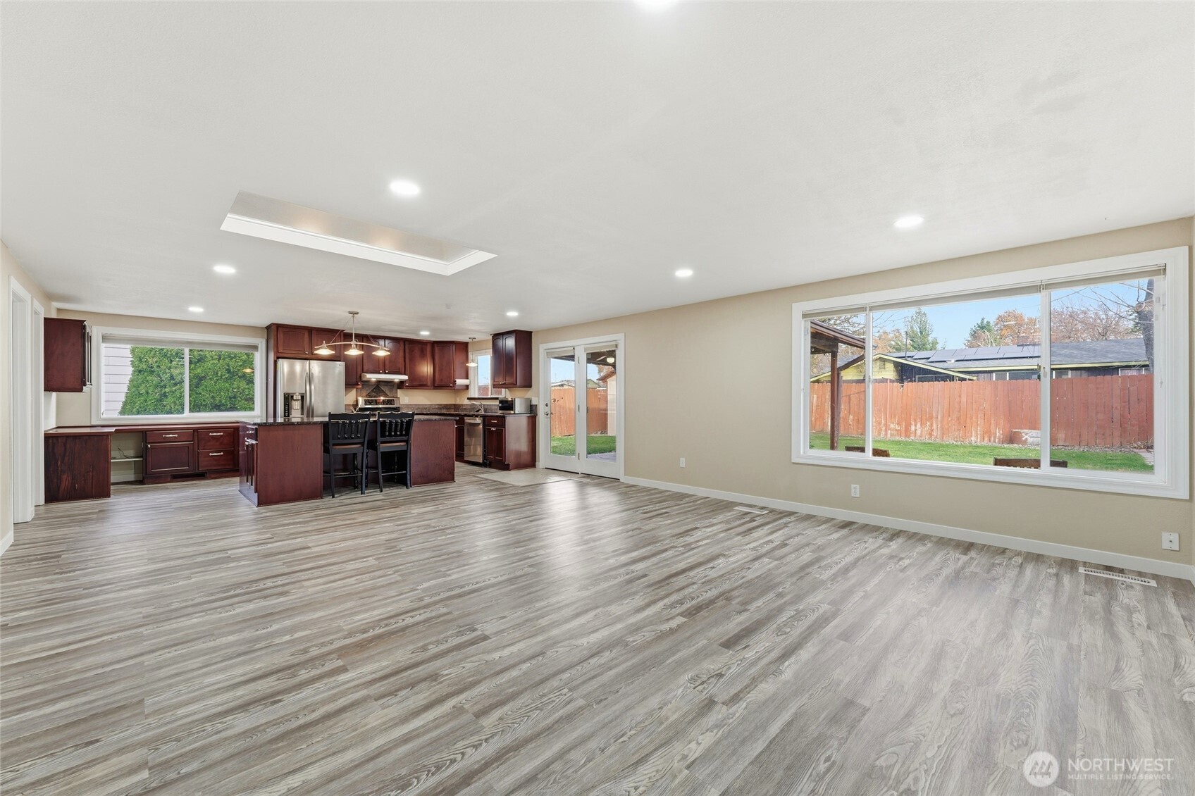 303 Dehaven Street , Milton-Freewater, OR 97862